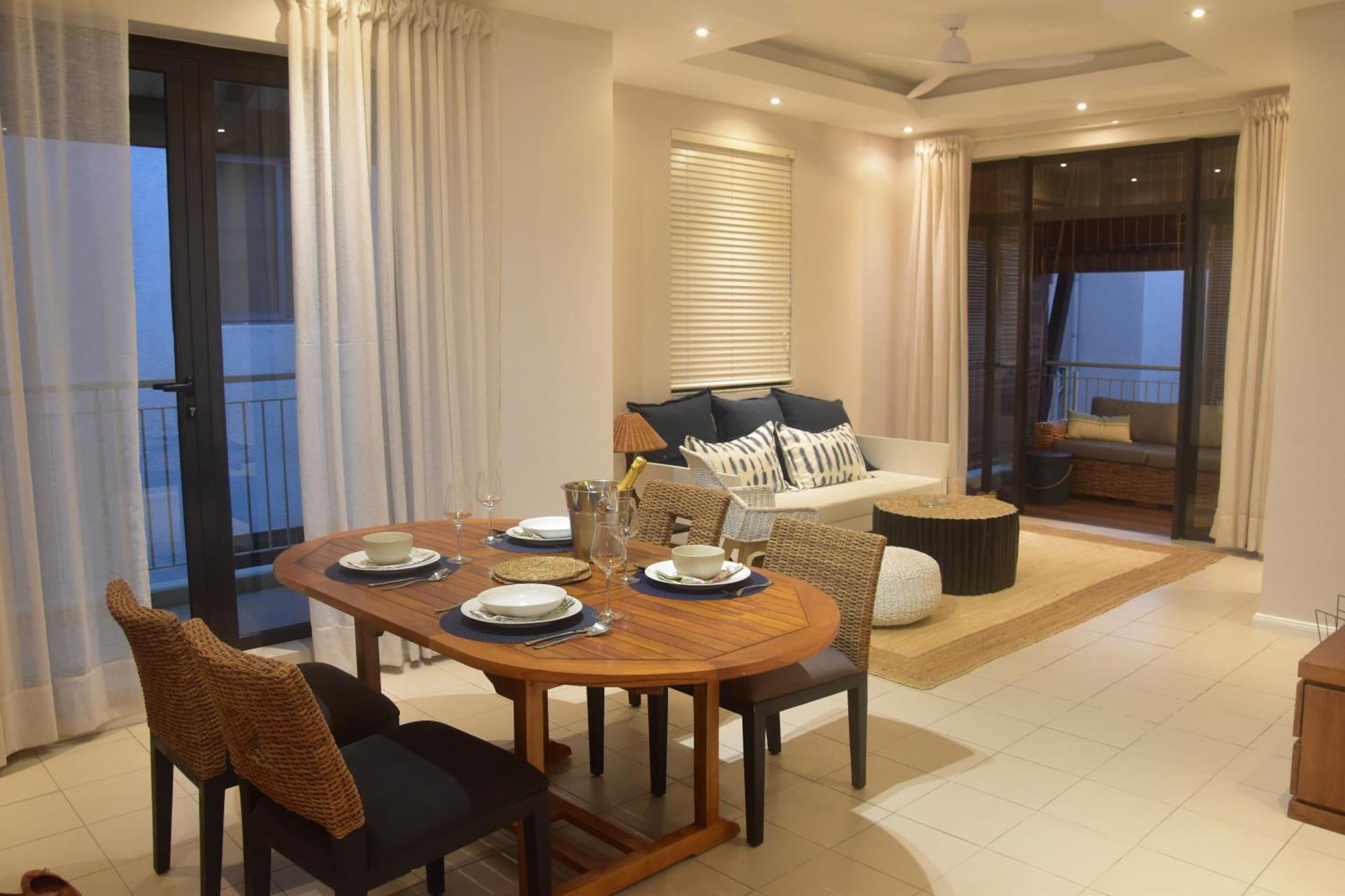 Blue Waves Beachfront Penthouse Flic-en-Flacq 外观 照片