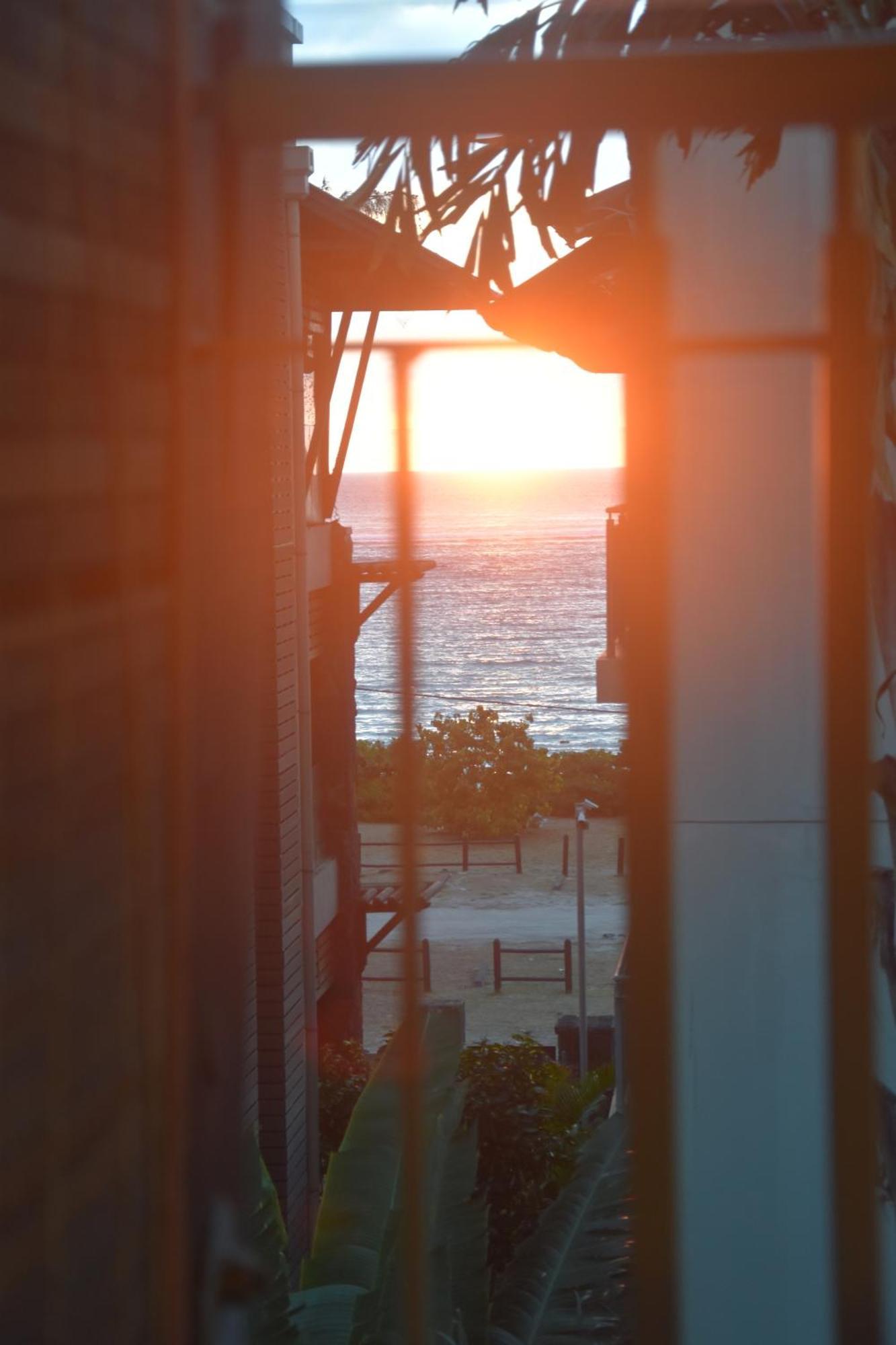 Blue Waves Beachfront Penthouse Flic-en-Flacq 外观 照片
